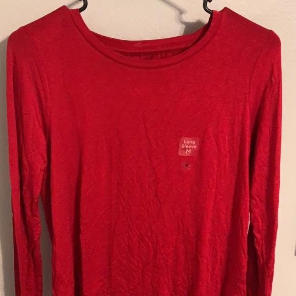 Red long sleeve - Picture 1 of 3